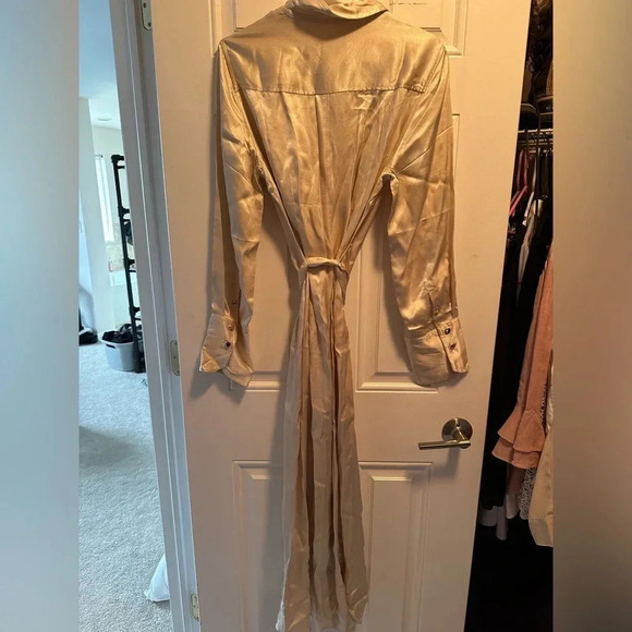 J. Crew Drapey shirtdress in luster crepe gold size 12 BU107 NWT - Picture 4 of 4
